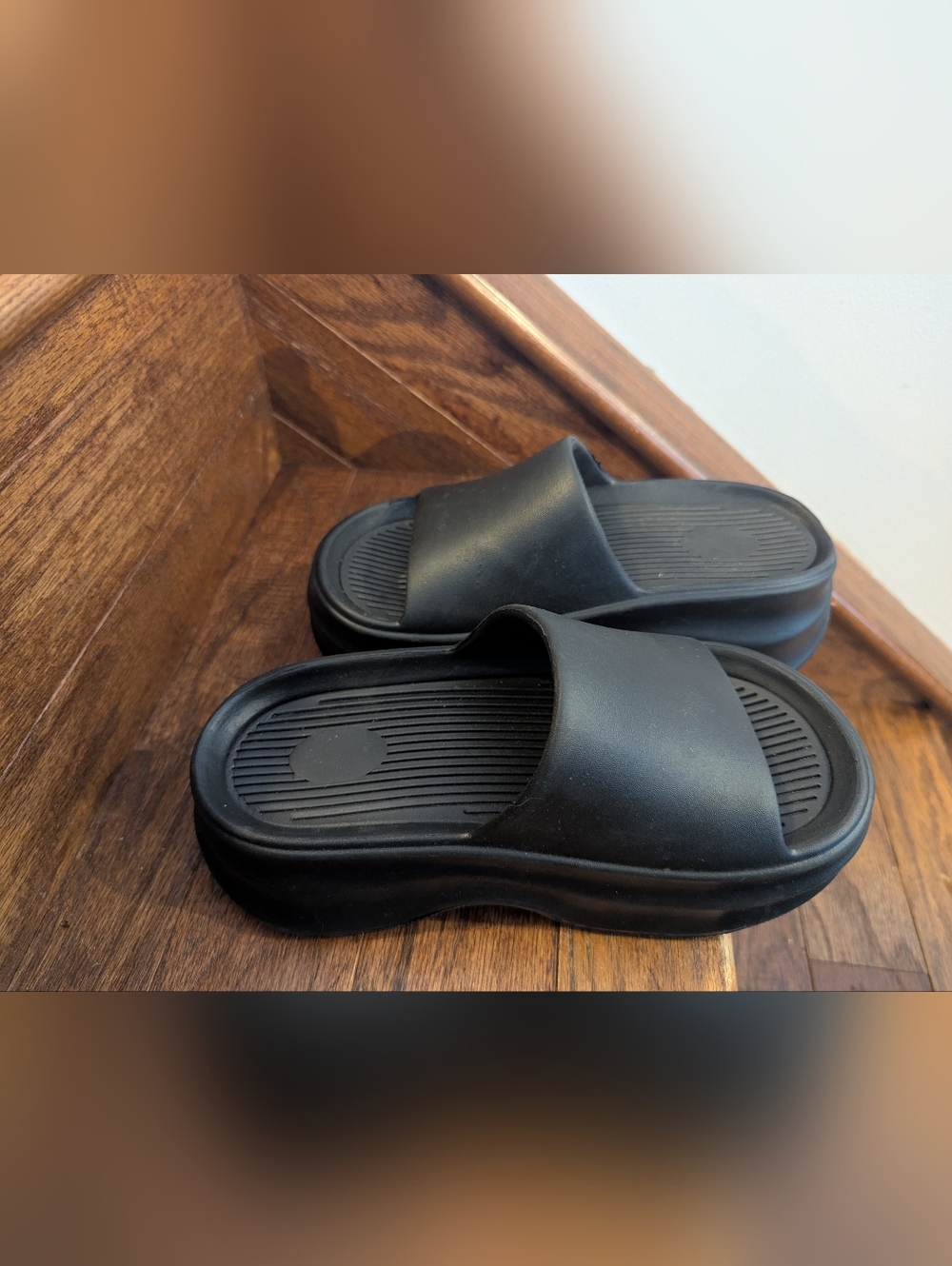Platform slides With a chunky '90s sole Lightweight Comfy Black Shoes Sz 38 (7) - Picture 4 of 14